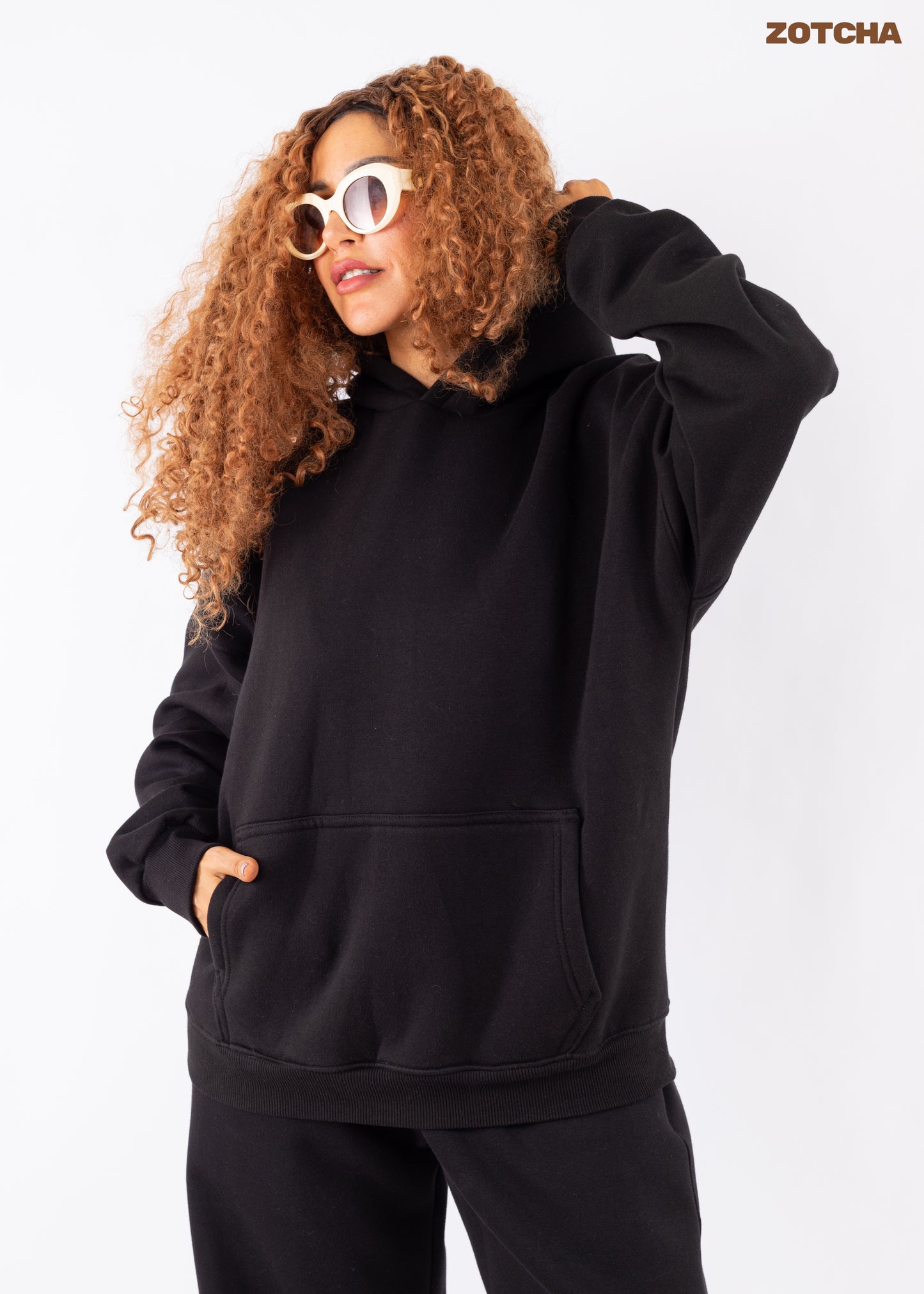 Basic oversized black hoodie